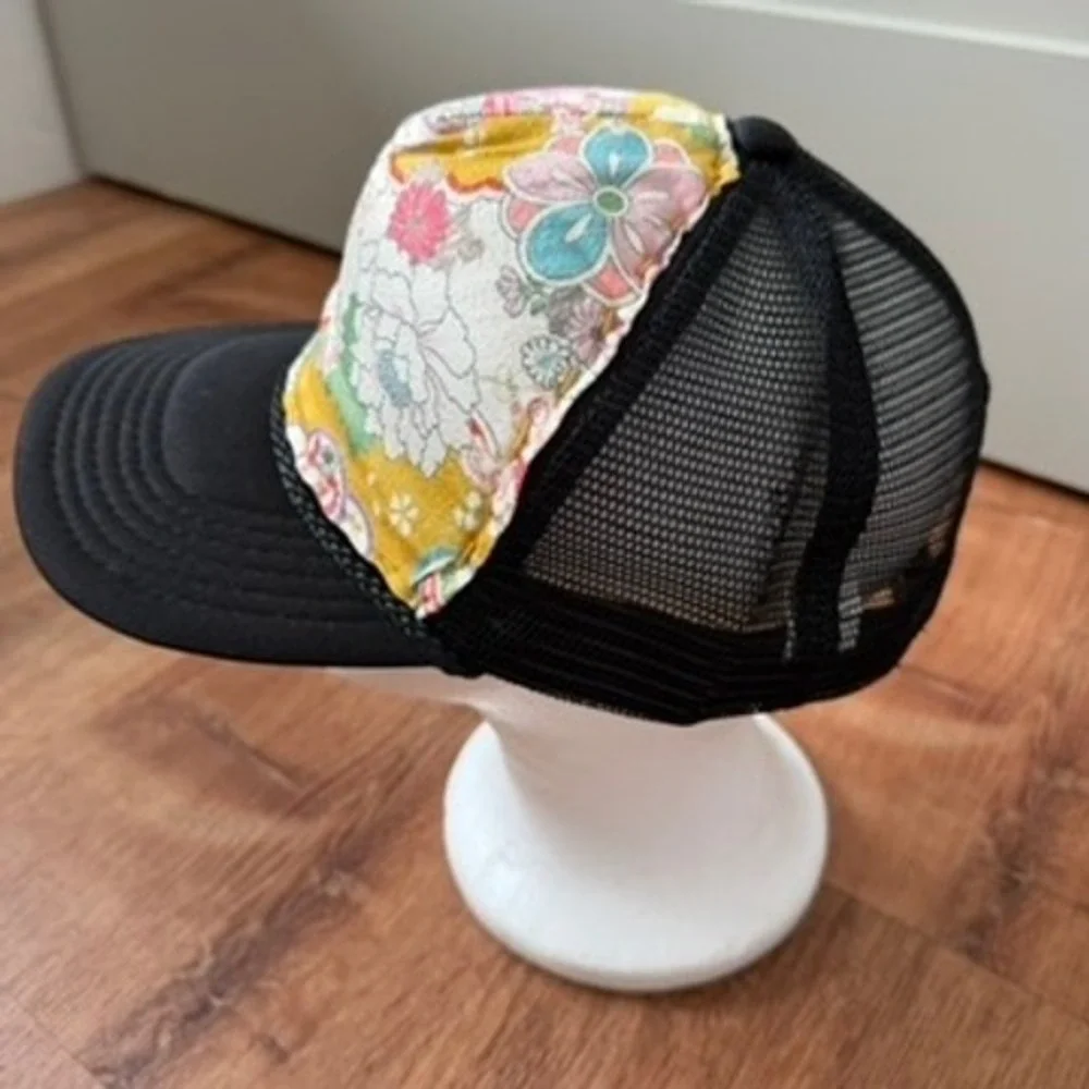 Trucker Hat Women OSFA Black Asian Japanese Floral Hand Stitched Snapback